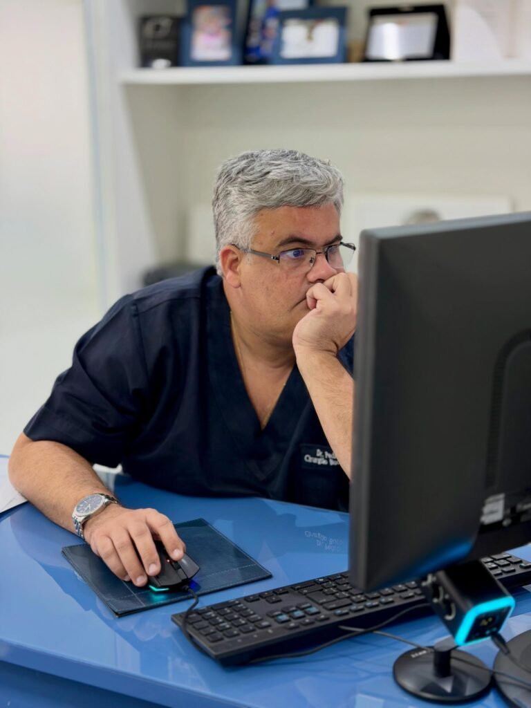 Instagram post from dr.pedro.berenguer. This post is in position 1.